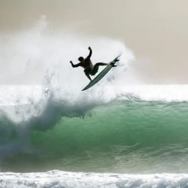 Yago Dora Lands Perfect 10, Advances to New Zealand Pro Semifinals