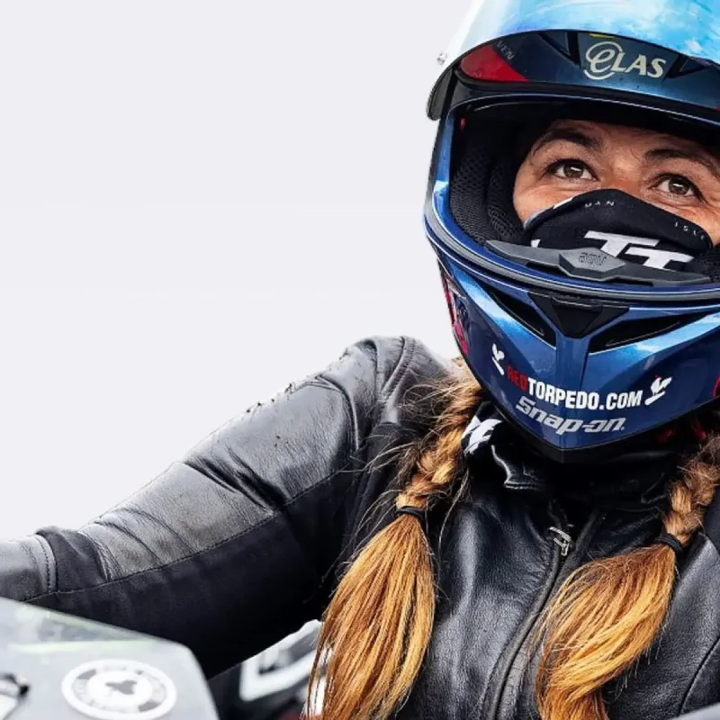 Women Riders Lead Isle of Man TT 2026 Legacy Lap