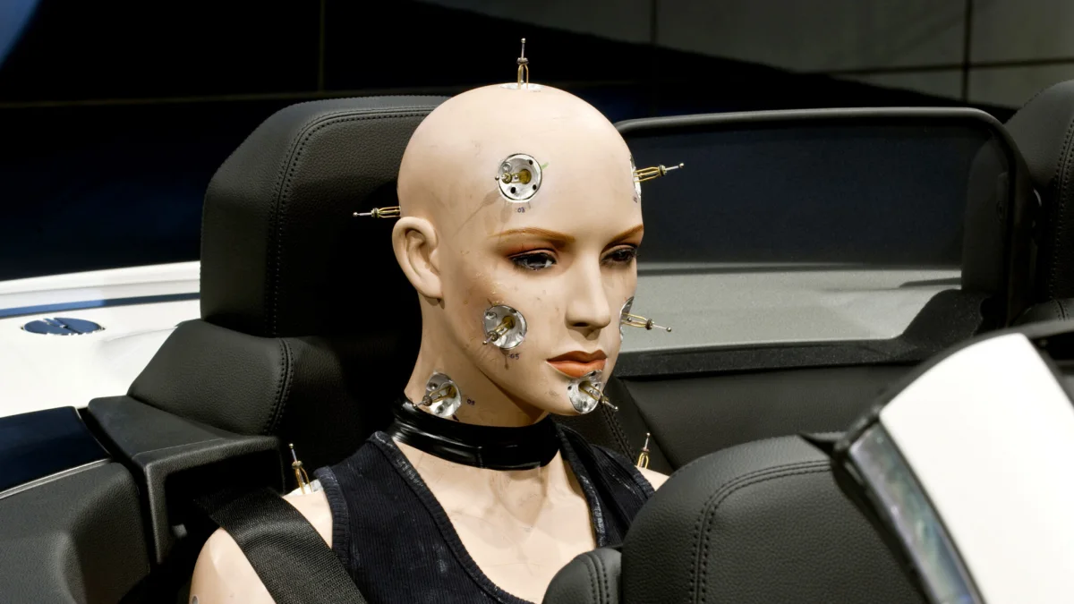 Women Face 60% Higher Crash Injury Risk, Study Finds