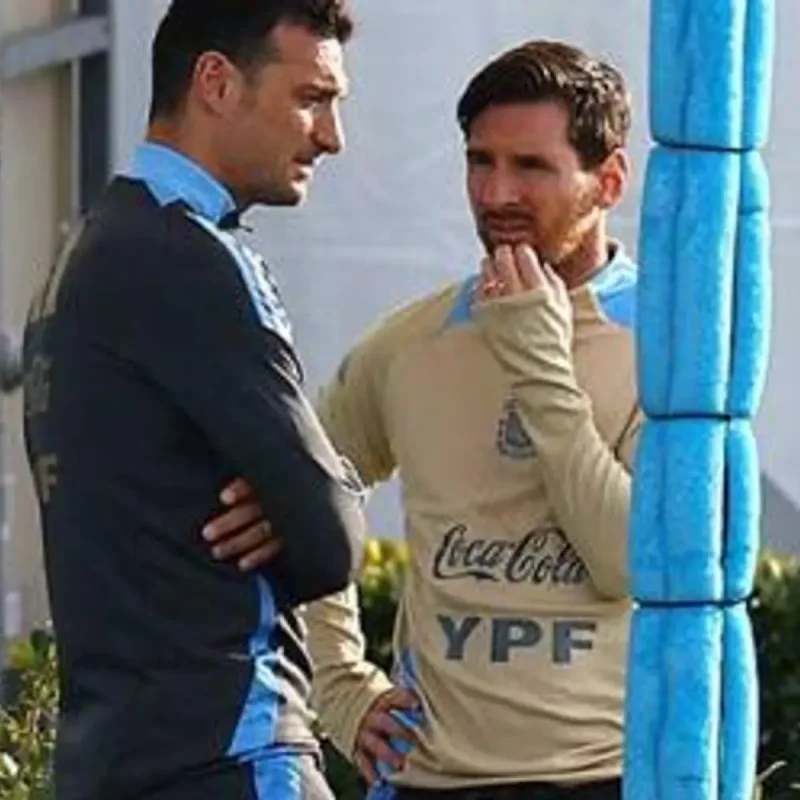 Scaloni Dismisses Rumors About Messi's Father's Health