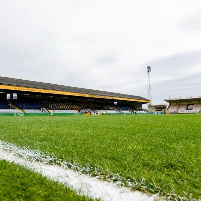 Cambridge United Re-Signs Lavery and McLoughlin, Adds Ahadme on Loan