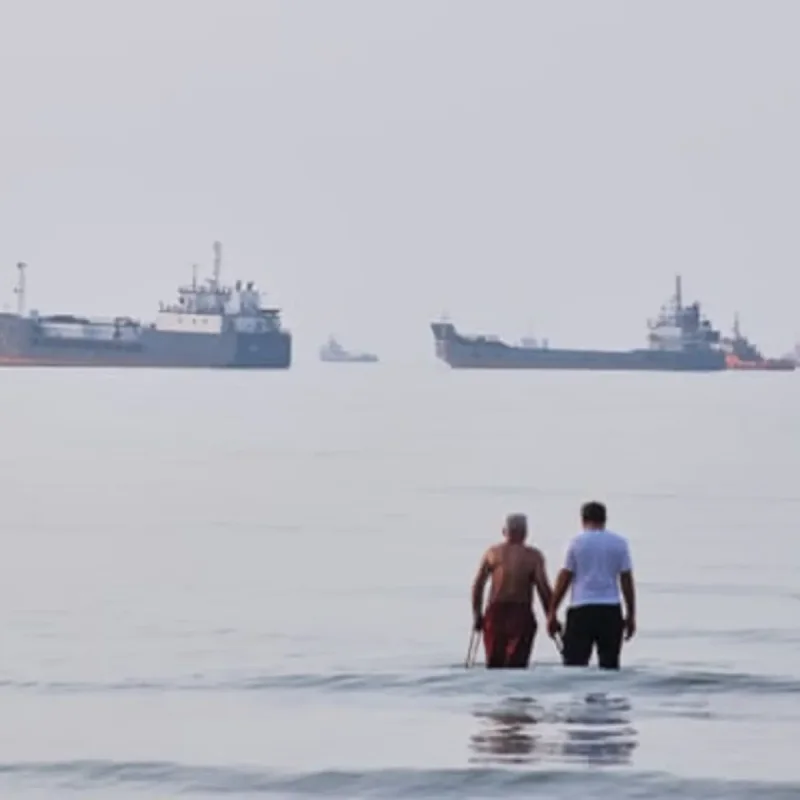 US Launches Airstrikes on Iran, Imposes Maritime Blockade and Tariff