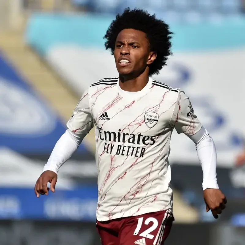 Willian in action for Arsenal