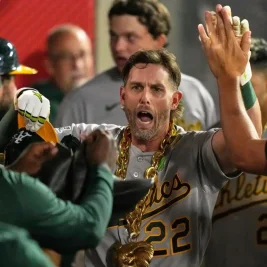 Athletics Defeat Angels 6-5 in 10 Innings on Soderstrom's RBI Single