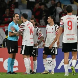 Flamengo vs Estudiantes: VAR Controversy Marks Copa Libertadores Group A Clash