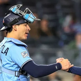 Jeff Hoffman Secures First Save Since April in Blue Jays' 2-0 Win Over Yankees