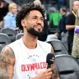 Olympiacos Leads Fenerbahce in EuroLeague Final Four Semifinal