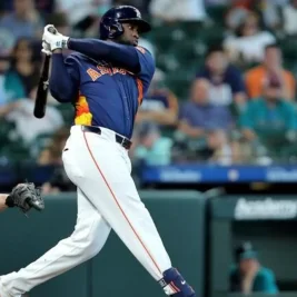 Astros, Cubs Open Interleague Series at Wrigley Field