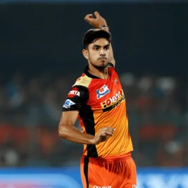Sunrisers Hyderabad Secures IPL 2026 Playoff Berth as Young Bowlers Shine