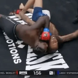 Lance Stephenson Submits Michael Beasley in 90-Second Influencer MMA Bout