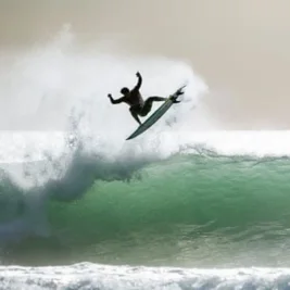 Yago Dora Lands Perfect 10, Advances to New Zealand Pro Semifinals