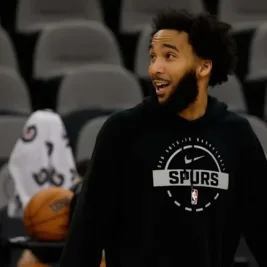 Julian Champagnie Shines as Spurs Take Halftime Lead in NBA Finals Game 1