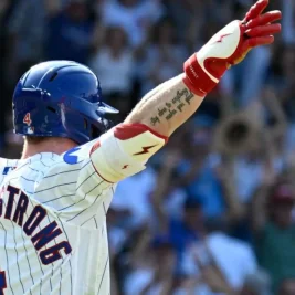 Giants Edge Cubs 2-1 in Extra Innings Behind Chapman's Clutch Hit