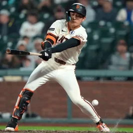 Lee Jung-hoo Extends MLB Hitting Streak to 16 Games with Four-Hit Night