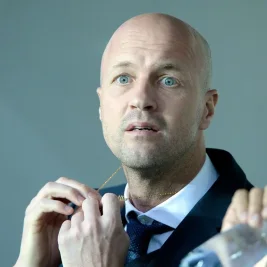 Mika Godts Market Value Drops as Ajax Faces Transfer Revenue Hurdles
