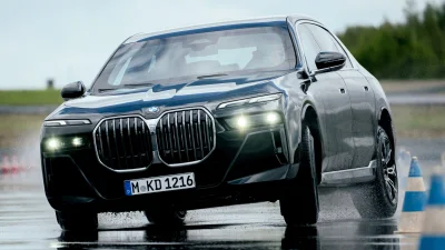 BMW Lets VIP Clients Test Drive Armored X5 and 7-Series