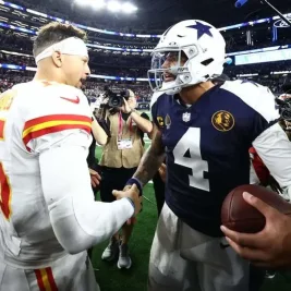 Patrick Mahomes Signs Record Contract Extension With Kansas City Chiefs