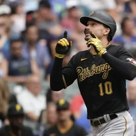 Bryan Reynolds Homers Twice as Pirates Defeat Athletics