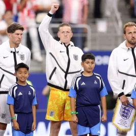 Airline Loses England Goalkeeper's Wife Luggage Before World Cup Match