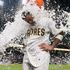 Manny Machado's Walk-Off Single Lifts Padres Over Braves 7-6