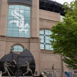 Chicago White Sox Crush Kansas City Royals 17-1 in Dominant Display