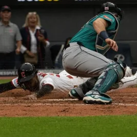 Guardians Edge Mariners 4-3 as Seattle's Offensive Woes Continue