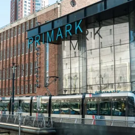 1931 Historical Tram Derails Near Rotterdam Depot Due to Switch Debris