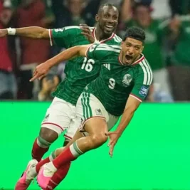 Mexico Defeats Ecuador 2-0 to Reach World Cup Round of 16 for First Time Since 1986