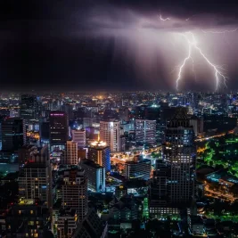 Dutch Tourists Change Vacation Habits Due to Extreme Weather and Costs