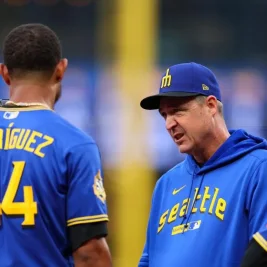 Mariners Lose Julio Rodriguez and Victor Robles to Injuries Against Angels