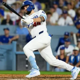 Dodgers Overcome Six-Run Deficit to Beat Padres 12-7