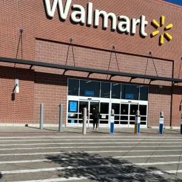 Walmart Maintains Regular Operating Hours for July 4th Holiday