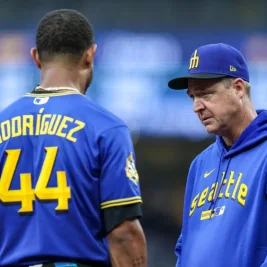 Toronto Blue Jays Shut Out Seattle Mariners 2-0 Behind Dylan Cease