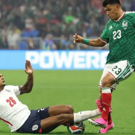 England Beat Mexico 3-2 in World Cup Round of 16 Despite Red Card