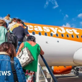 EasyJet Agrees to £5.2 Billion Takeover Offer from Castlelake