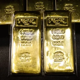 Gold Prices Steady Near Two-Week High as Dollar Caps Gains