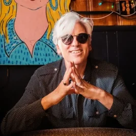 Robyn Hitchcock: The Eternal Disruptor's Nashville Chapter