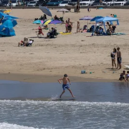 LA County Issues Bacteria Warnings for Seven Beaches Amid Heatwave
