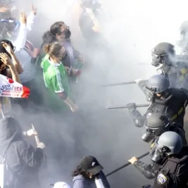 Report Details Widespread Misuse of Crowd Control Weapons in US Protests