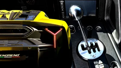 Lamborghini Rules Out Manual Transmission, Ferrari Stands Alone