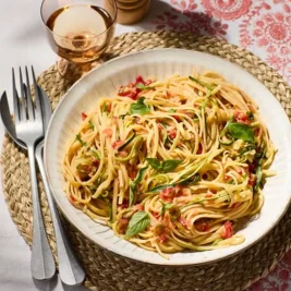 Jeanne Caròla Francesconi’s Raw Tomato Sauce Pasta: A Summer Delight