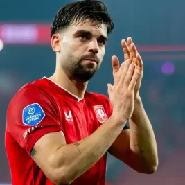 FC Twente Blocks Robin Propper's Move to Go Ahead Eagles