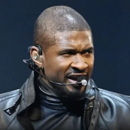Usher Halts Concert Routine After Fan Appears Uncomfortable