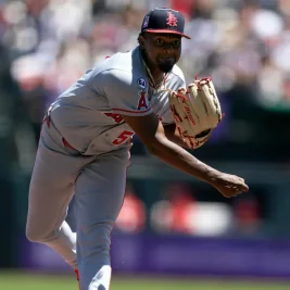 Angels Avoid Sweep, Beat Giants 4-3 Behind Soriano and Trout