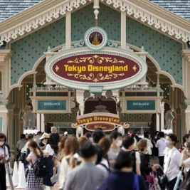 Global Theme Parks Hike Ticket and Food Prices Amid Rising Costs