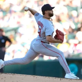 Red Sox Defeat Athletics 4-2 in Extra Innings on Monasterio's Homer