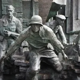 Poland Honors Warsaw Uprising Heroes on National Remembrance Day