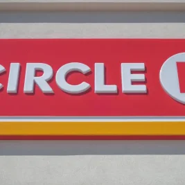 Circle K AI Checkout Tries to Add $8.5 Billion Donation to Hot Dog Order