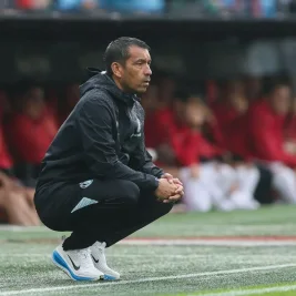 Former Players Back Van Bronckhorst to Restore Feyenoord Dominance