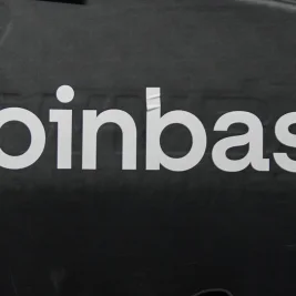 Coinbase Shares Drop 12% on Wider Q2 Loss Amid Crypto Slump
